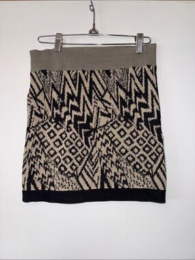 Guess Geometric Knit Pencil Skirt - Black & Beige
